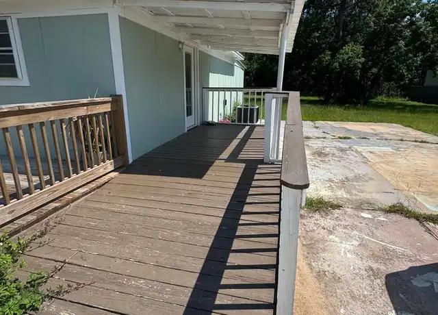 Property at 8987 Deer Ln, Navarre, FL, 32566, 4 beds, 2 baths, [object Object]