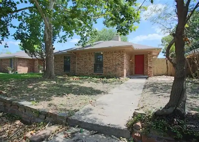 Property at 2118 Falcon Ridge Dr, Carrollton, TX, 75010, 3 beds, 2 baths, [object Object]
