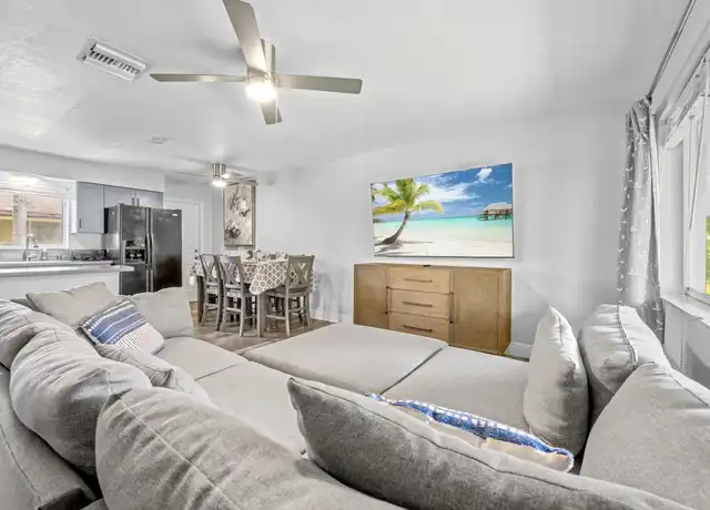 Property at 1208 NE 5th Ave Unit 1, Fort Lauderdale, FL, 33304, 2 beds, 1 bath, [object Object]