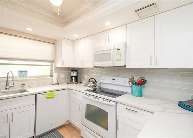 Property at 1020 Palm View Dr Unit C104, Naples, FL, 34110, 2 beds, 2 baths, [object Object]