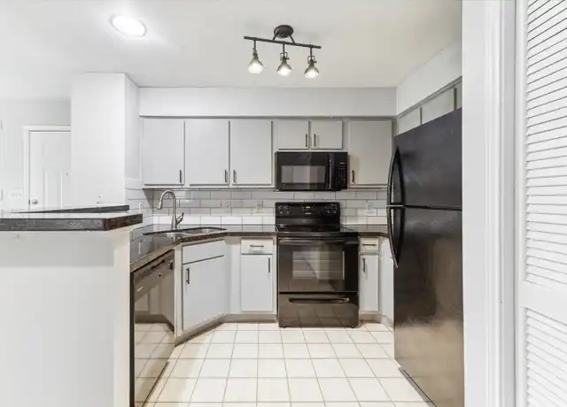 Property at 1710 W T C Jester Blvd Unit 5307, Houston, TX, 77008, 1 bed, 1 bath, [object Object]