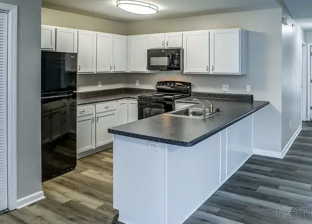 Property at Columbia Apartments - 121 Columbia Gdns, Cohoes, NY, 12047, 1 bed, 1 bath, [object Object]