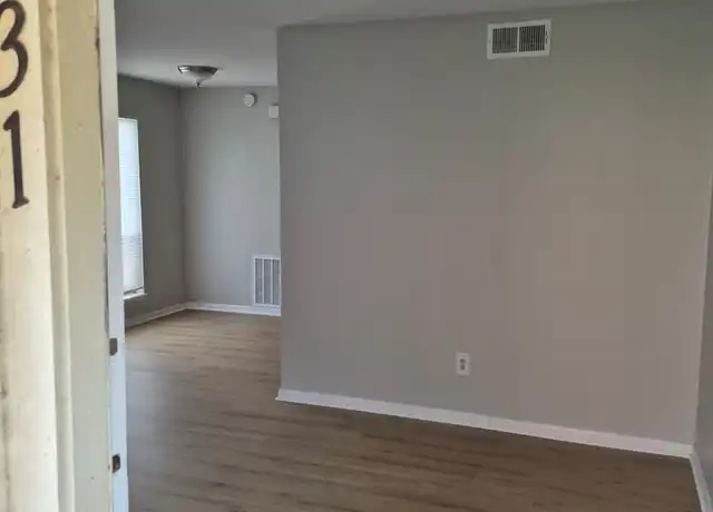 Property at 901 Sunset Dr Unit DRIVE-31, Alice, TX, 78332, 1 bed, 1 bath, [object Object]