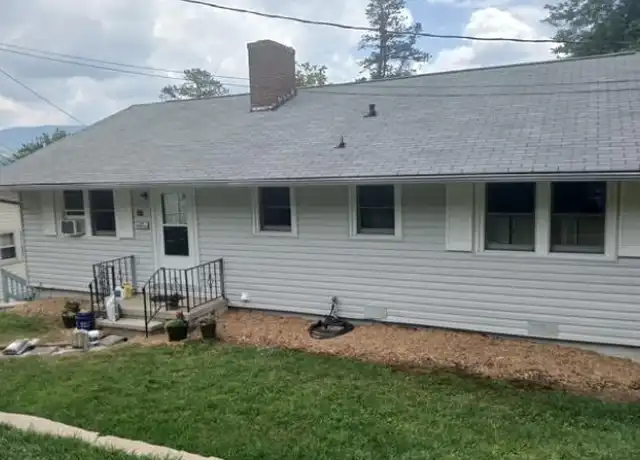 Property at 117 Carolina Rd, Lake Junaluska, NC, 28745, 2 beds, 1 bath, [object Object]