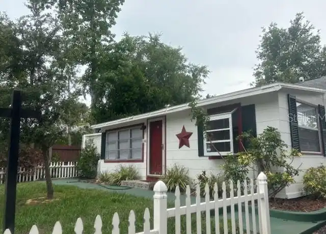 Property at 646 Wood St, Dunedin, FL, 34698, 2 beds, 1 bath, [object Object]