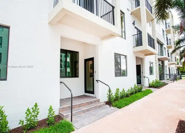 Property at 8167 NW 41st St Unit E104, Doral, FL, 33166, 4 beds, 3 baths, [object Object]