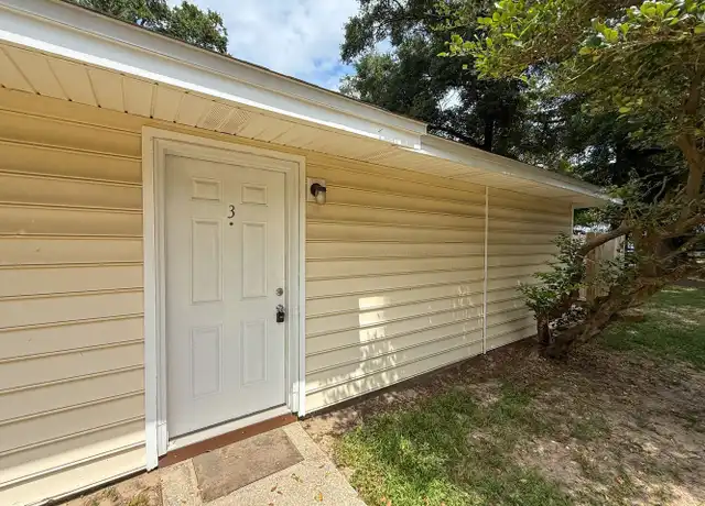 Property at 7004 Lanier Dr, Pensacola, FL, 32504, 2 beds, 1 bath, [object Object]