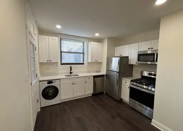 Property at 5509 N Lincoln Ave Unit 3, Chicago, IL, 60625, 3 beds, 1 bath, [object Object]