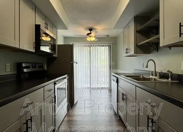 Property at 3405 Holdrege St Unit 306, Lincoln, NE, 68503, 2 beds, 1 bath, [object Object]
