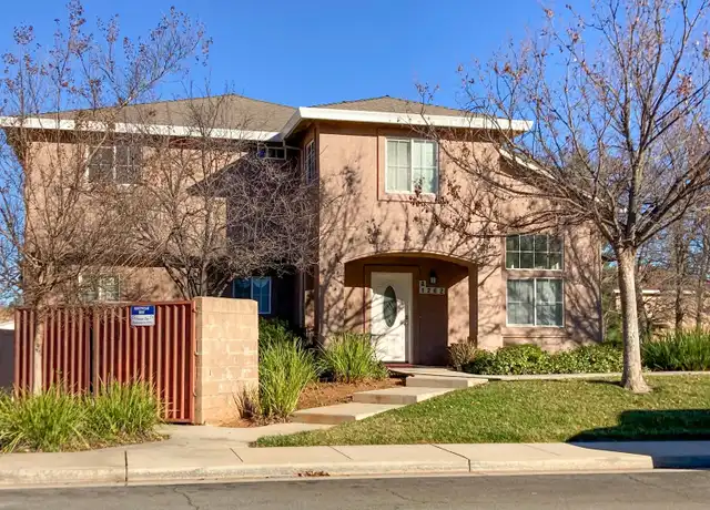 Property at 1262 Mighty Oak Ln Unit A, Redding, CA, 96002, 3 beds, 2.5 baths, [object Object]