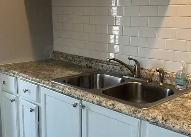 Property at 3107 N Upton Ave Unit 2, Minneapolis, MN, 55411, 3 beds, 1 bath, [object Object]