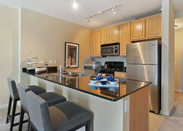 Property at 313 N Desplaines St Unit 3501, Chicago, IL, 60661, 1 bed, 1 bath, [object Object]