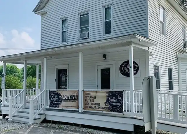 Property at 7 Brookfield Rd Unit 2, Charlton, MA, 01507, 1 bed, 1 bath, [object Object]