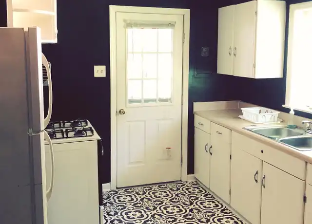 Property at 45 S Bingham St, Memphis, TN, 38112, 2 beds, 1 bath, [object Object]