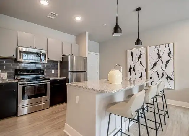 Property at Gateway Woods - 11420 Bass Pro Pkwy, Little Rock, AR, 72209, 1-2 bed, 1-2 bath, [object Object]