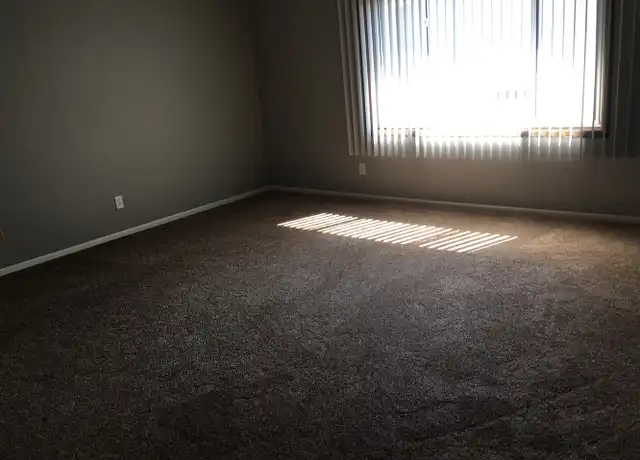 Property at 3549 Cobblestone Cir #8, Waterloo, IA, 50701, 2 beds, 1 bath, [object Object]