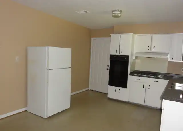 Property at 1817 Dallas Ct, Columbus, GA, 31907, 3 beds, 1 bath, [object Object]