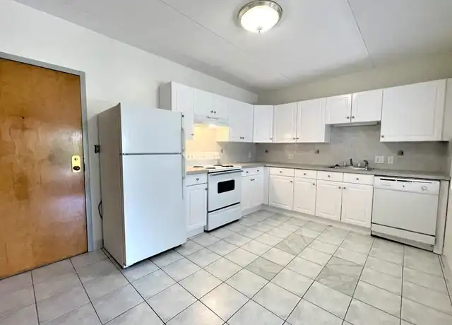 Property at 580 Salem St, Wakefield, MA, 01880, 1 bed, 1 bath, [object Object]
