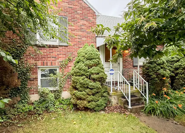 Property at 738 Irwin Ct, York, PA, 17404, 3 beds, 1 bath, [object Object]