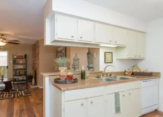Property at 7820 Woodchase Dr Unit 1213, San Antonio, TX, 78240, 1 bed, 1 bath, [object Object]