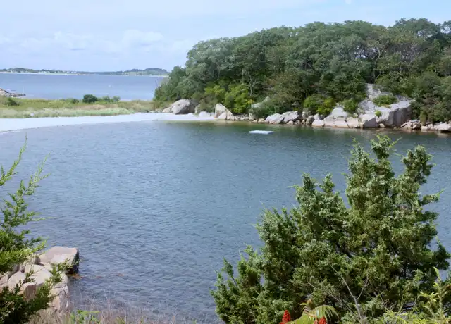 Property at 878 Washington St, Gloucester, MA, 01930, 4 beds, 2 baths, [object Object]