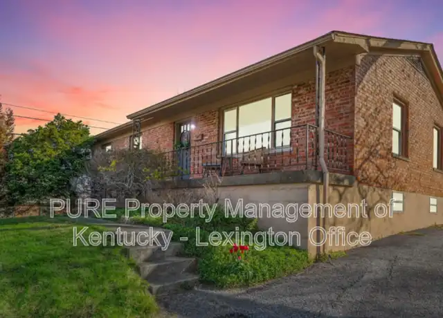 Property at 2104 Tamarack Dr, Lexington, KY, 40504, 3 beds, 2 baths, [object Object]