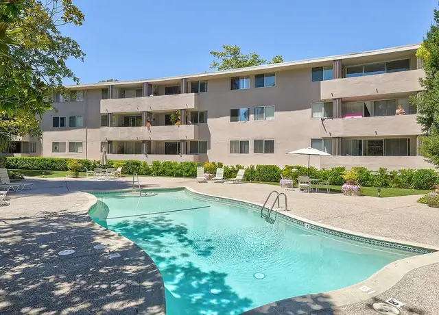 Photo of 1545 Floribunda Ave, Burlingame, CA 94010