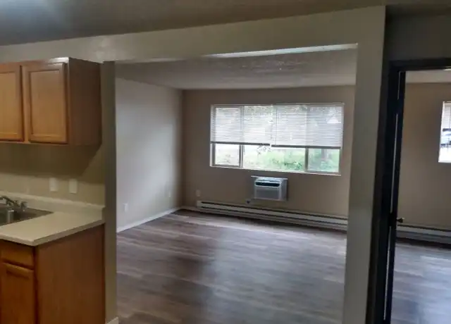 Property at 321 N 5th St Unit 16, Klamath Falls, OR, 97601, 1 bed, 1 bath, [object Object]