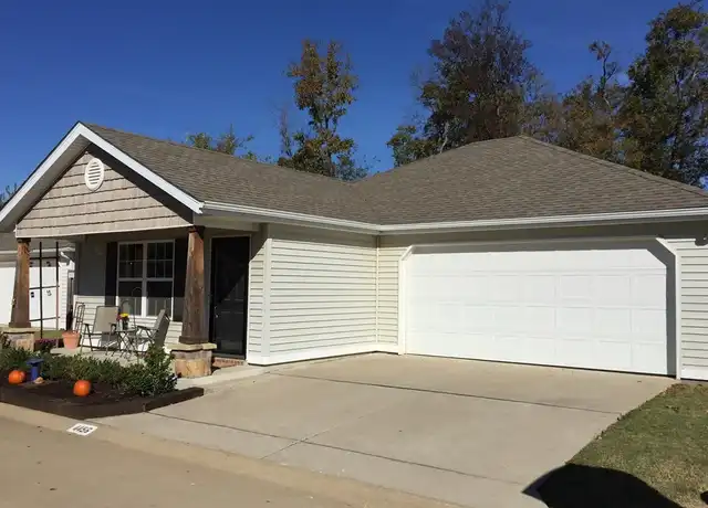 Property at 4456 W Bungalow St, Fayetteville, AR, 72704, 3 beds, 2 baths, [object Object]