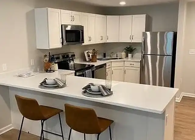 Property at 84Twenty Luxury Apartments - 8420 E Roosevelt Blvd, Philadelphia, PA, 19149, 1 bed, 1 bath, [object Object]