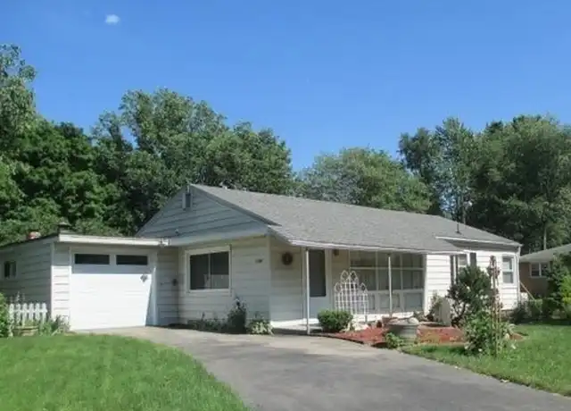 Property at 1102 S Western Ave, Champaign, IL, 61821, 3 beds, 1 bath, [object Object]