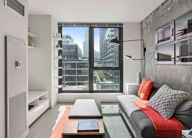 Property at 676 W Superior St, Chicago, IL, 60654, 1 bed, 1 bath, [object Object]