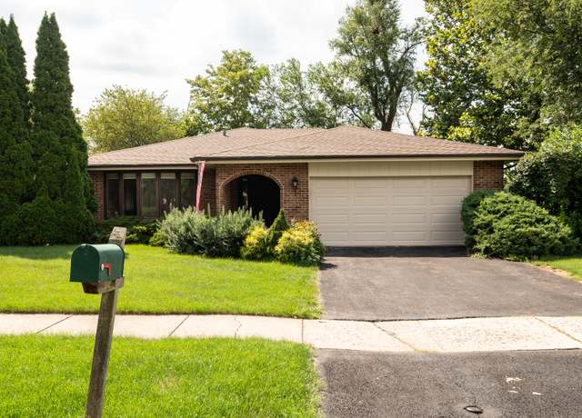 Photo of 13040 W Tanglewood Cir, Palos Park, IL 60464