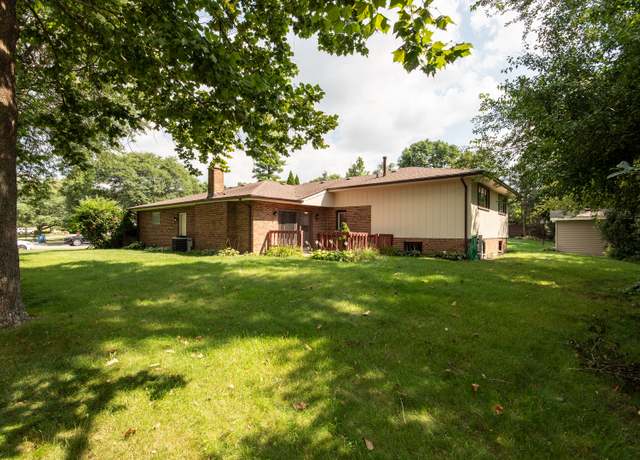 Photo of 13040 W Tanglewood Cir, Palos Park, IL 60464