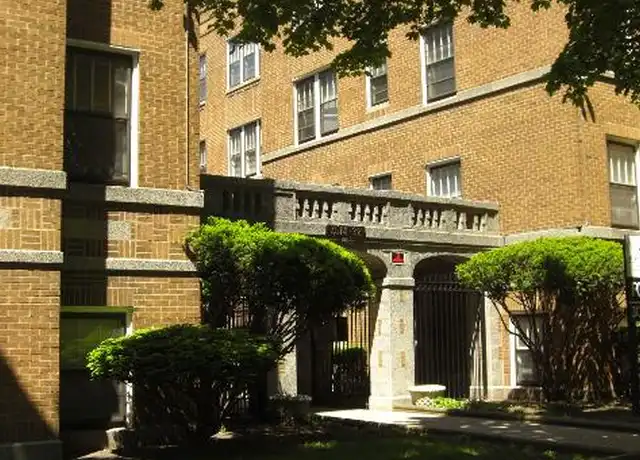 Property at 7516 N Hoyne Ave, Chicago, IL, 60645, 1 bed, 1 bath, [object Object]