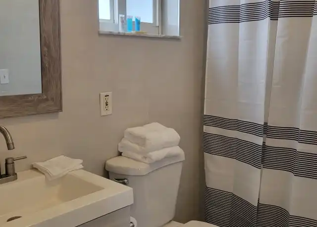 Property at 3895 NW 4th St Unit 2, Miami, FL, 33126, 0 beds, 1 bath, [object Object]