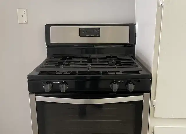 Property at Mavis Isle Apartments - 3623 Garnet St, Torrance, CA, 90503, 2 beds, 1 bath, [object Object]