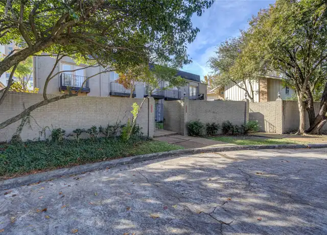 Property at 6323 Crab Orchard Rd, Houston, TX, 77057, 2 beds, 2.5 baths, [object Object]