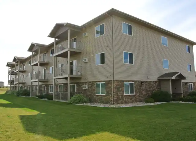 Property at 2208 33rd St NW Unit 204, Minot, ND, 58703, 2 beds, 2 baths, [object Object]