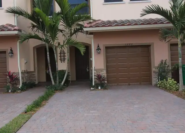 Property at 5886 NW 56th Pl, Tamarac, FL, 33319, 3 beds, 2.5 baths, [object Object]