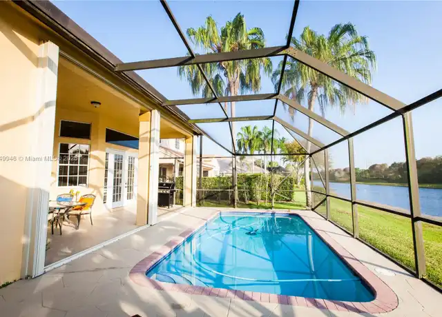 Property at 2983 Oakbrook Dr, Weston, FL, 33332, 5 beds, 3.5 baths, [object Object]