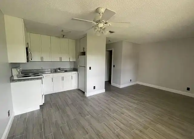 Property at 4953 Freedom Cir, Lake Worth, FL, 33461, 2 beds, 1 bath, [object Object]