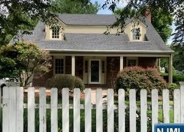 Property at 37 N Van Dien Ave, Ridgewood, NJ, 07450, 3 beds, 1.5 baths, [object Object]