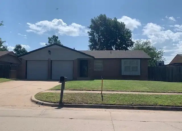 Property at 912 S Avery Dr, Moore, OK, 73160, 3 beds, 1.5 baths, [object Object]