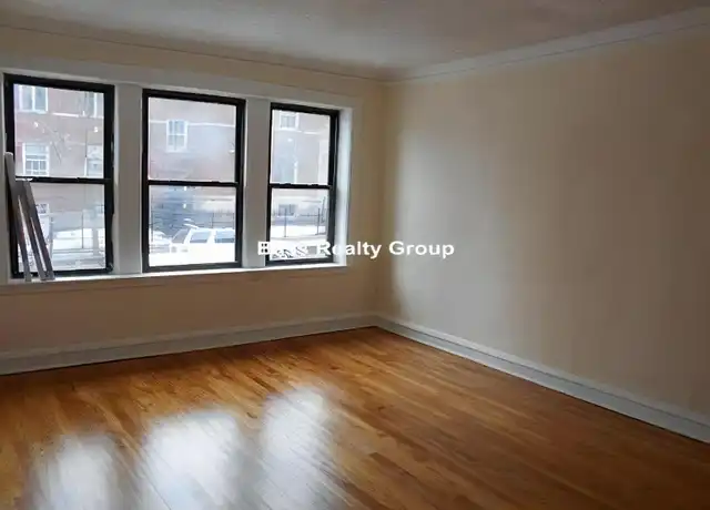 Property at 1708 W Lunt Ave, Chicago, IL, 60626, 2 beds, 1 bath, [object Object]