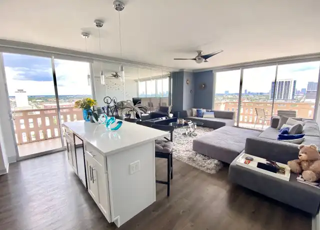 Property at 2016 Main St #1702, Houston, TX, 77002, 1 bed, 1 bath, [object Object]