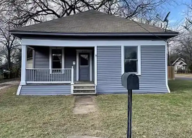 Property at 417 N Walnut St, Cleburne, TX, 76033, 2 beds, 1 bath, [object Object]