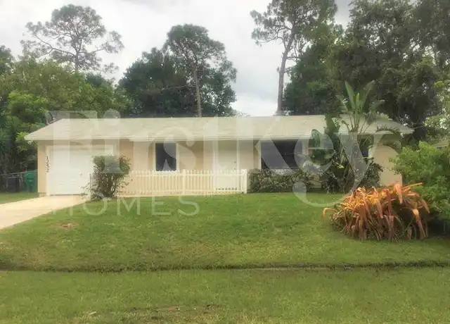 Property at 1252 SW Goodman Ave, Port Saint Lucie, FL, 34953, 3 beds, 2 baths, [object Object]