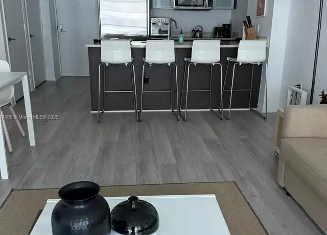 Property at 500 Brickell Ave #1704, Miami, FL, 33131, 1 bed, 1 bath, [object Object]