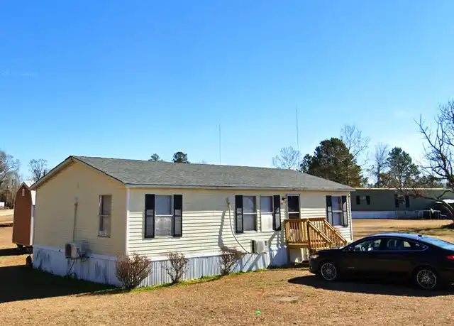Property at 1346 Garetster St, Dillon, SC, 29536, 3 beds, 2 baths, [object Object]
